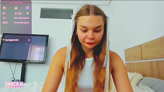 Snapshot of Molly_sweetie chatting on May 27, 6:32 am Molly sweetie online show from May 27, 6:32 am