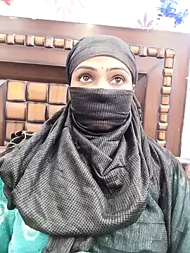 Snapshot of Yours-Bebo chatting on January 18, 5:04 pm Yours-Bebo online show from January 18, 5:04 pm