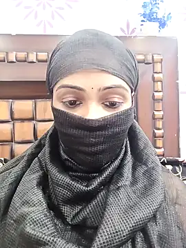 Snapshot of Yours-Bebo chatting on January 19, 10:06 am Yours-Bebo online show from January 19, 10:06 am