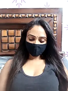 Snapshot of Yours-Bebo chatting on April 28, 5:23 am Yours-Bebo online show from April 28, 5:23 am