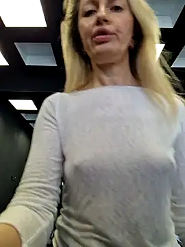 Miss    Mia  online show from March 1, 12:23 pm