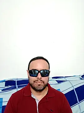 Snapshot of ElSunEagle chatting on April 30, 2:29 am ElSunEagle online show from April 30, 2:29 am