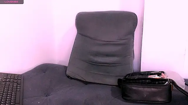 Snapshot of sofi-rojas1 chatting on March 28, 7:13 pm sofi-rojas1 online show from March 28, 7:13 pm