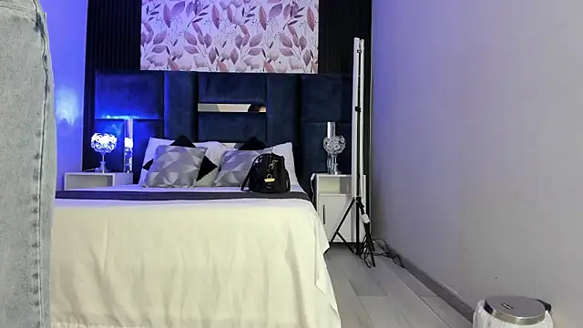 GiselOrtiz online show from March 27, 10:15 am