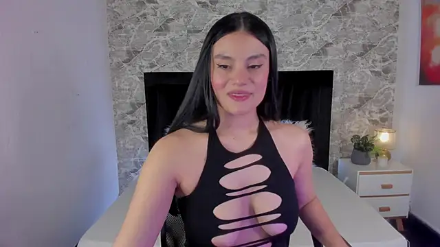 Maylin Garcia online show from October 7, 7:00 pm