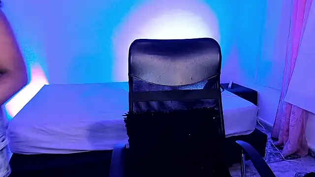 BlakmillerrGilson online show from April 10, 8:13 pm