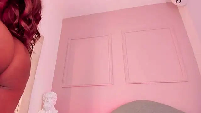 megan woll online show from March 31, 5:13 pm