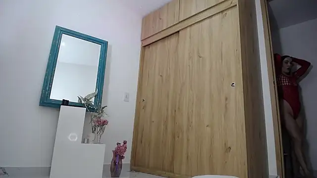 Snapshot of _Lalaa chatting on December 21, 11:56 pm  Lalaa online show from December 21, 11:56 pm