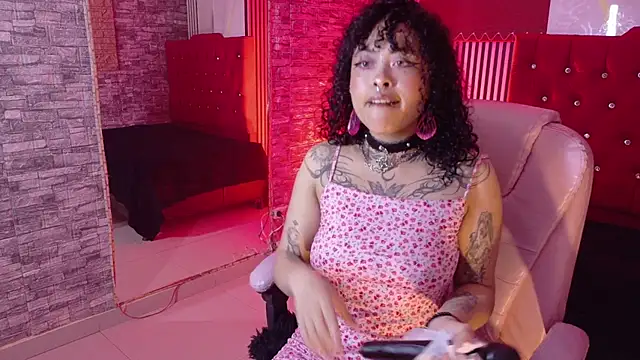 miahernadez303av online show from July 25, 3:37 am