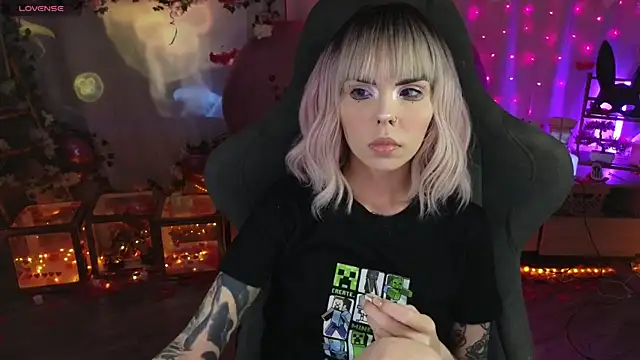 Kerry Kirk online show from February 26, 9:47 pm