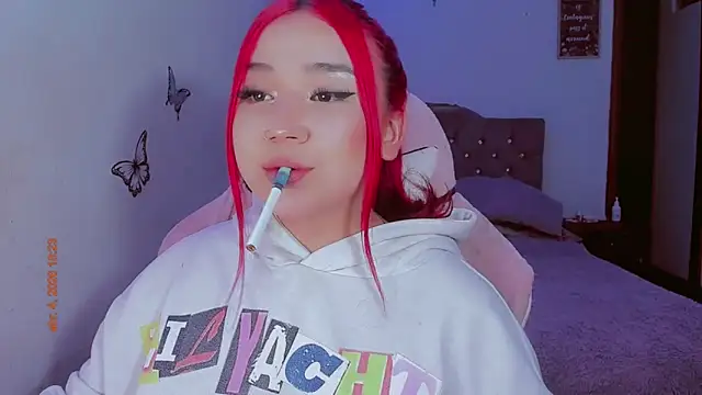 madisonx17 online show from April 4, 11:24 pm