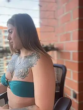 ValerieHilton online show from January 11, 9:15 pm