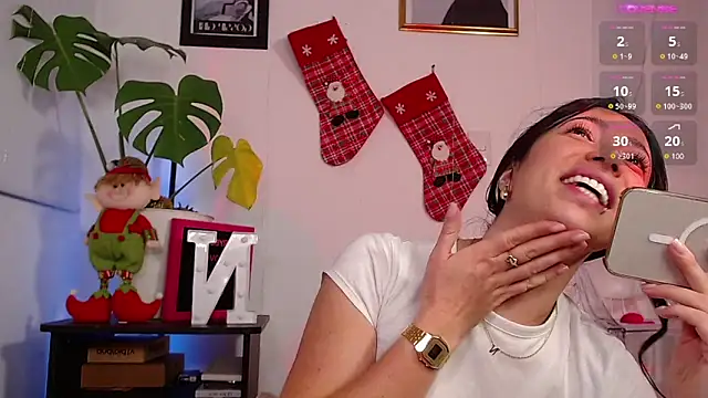 lilyy evanss online show from December 7, 1:03 am