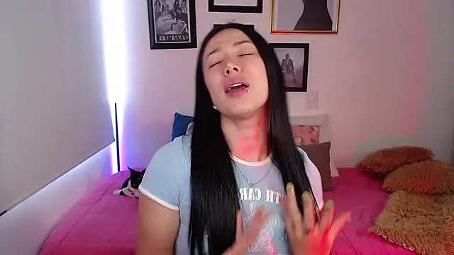 lilyy evanss online show from January 8, 9:23 pm