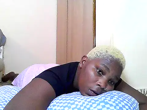 Snapshot of SexyKimberly23 chatting on June 10, 8:02 am SexyKimberly23 online show from June 10, 8:02 am