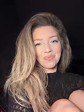 Snapshot of SonyaD_ chatting on December 30, 1:37 am SonyaD online show from December 30, 1:37 am