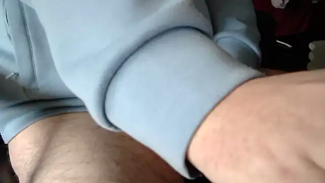 Snapshot of IrishCock30 chatting on February 19, 10:33 am IrishCock30 online show from February 19, 10:33 am