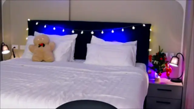 Snapshot of wow_Mia chatting on December 20, 5:47 am wow Mia online show from December 20, 5:47 am