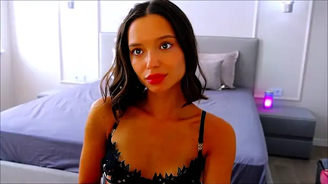 Snapshot of wow_Mia chatting on March 22, 6:00 am wow Mia online show from March 22, 6:00 am