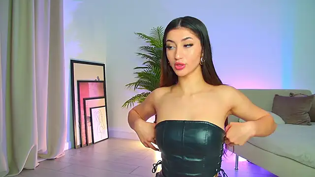 Snapshot of alissa_foxx chatting on June 4, 9:21 pm alissa foxx online show from June 4, 9:21 pm
