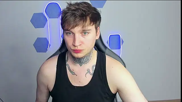 Chris Tyson online show from December 7, 6:48 pm