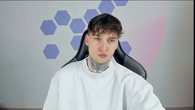 Chris Tyson online show from February 26, 9:16 pm