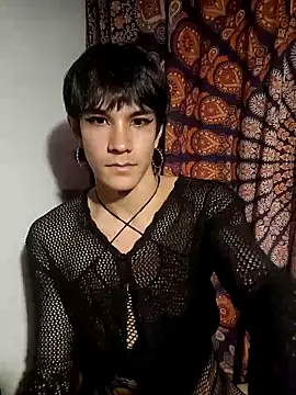 LYZBORNHD online show from March 3, 11:21 pm