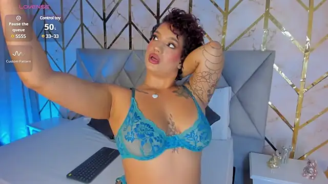 Arianabromw online show from December 5, 8:11 pm