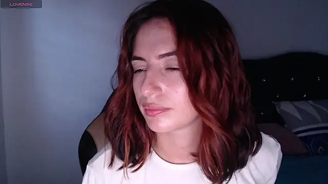 Snapshot of Kate_lorens9 chatting on January 24, 10:51 pm Kate lorens9 online show from January 24, 10:51 pm