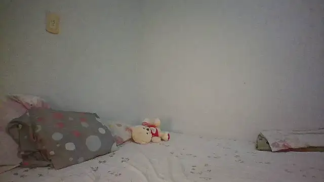 melodybar27 online show from December 8, 4:50 pm