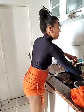 Julia Pretinha online show from October 22, 1:11 pm