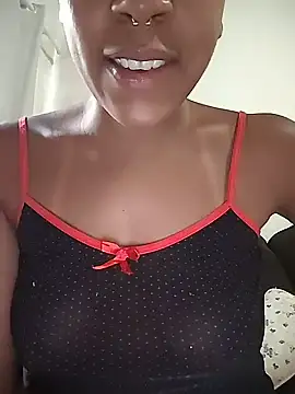 Julia Pretinha online show from January 13, 1:38 pm