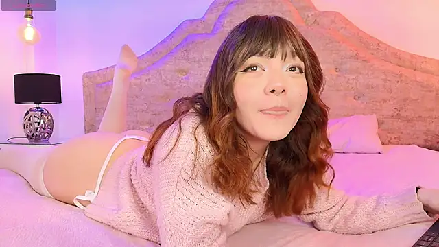 Snapshot of Fluffy_Bubble21 chatting on May 6, 4:52 am Fluffy Bubble21 online show from May 6, 4:52 am