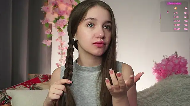 AmiLewis online show from December 18, 1:11 am