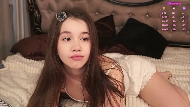 AmiLewis online show from March 5, 1:12 am