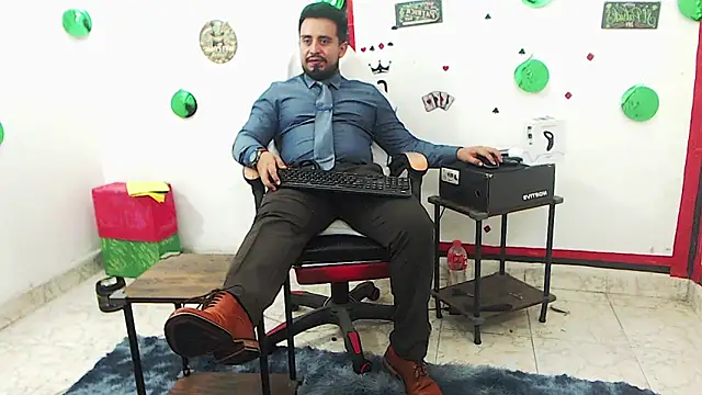 Snapshot of KalethBigDick chatting on June 8, 12:49 pm KalethBigDick online show from June 8, 12:49 pm