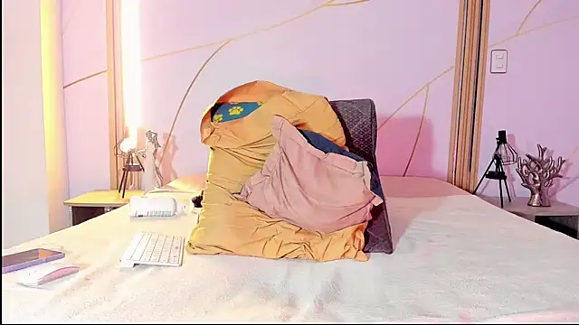 CheryHandsome online show from February 11, 11:01 pm