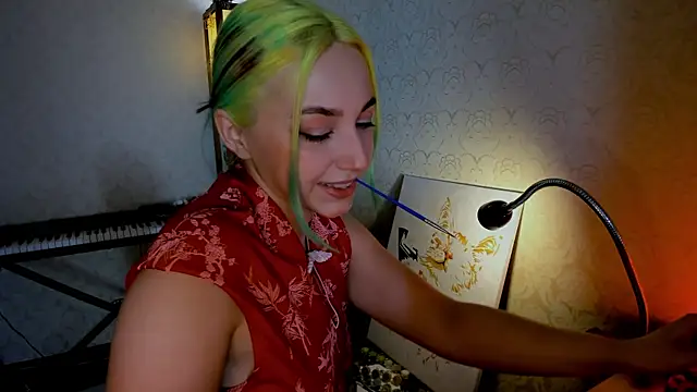 Snapshot of coraline_meow chatting on January 13, 6:27 am coraline meow online show from January 13, 6:27 am