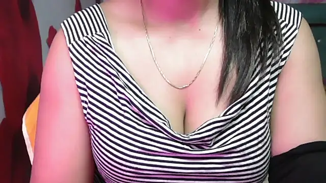 Snapshot of Athena_0 chatting on May 9, 3:06 pm Athena 0 online show from May 9, 3:06 pm