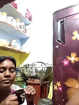 Snapshot of priyadarshiPRIYASEXCPL223 chatting on May 8, 1:27 pm priyadarshiPRIYASEXCPL223 online show from May 8, 1:27 pm