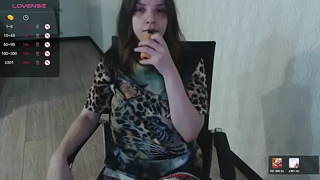 LisaHeart online show from April 15, 6:26 pm