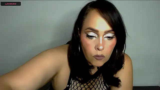 Snapshot of Miss_Agatha chatting on December 4, 2:31 am Miss Agatha online show from December 4, 2:31 am