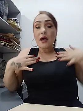 Snapshot of Miss_Agatha chatting on February 27, 2:17 pm Miss Agatha online show from February 27, 2:17 pm