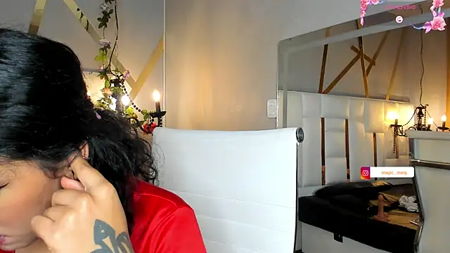 Snapshot of magic_marg chatting on December 9, 11:45 pm magic marg online show from December 9, 11:45 pm