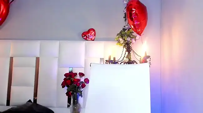 Snapshot of magic_marg chatting on February 20, 11:43 pm magic marg online show from February 20, 11:43 pm
