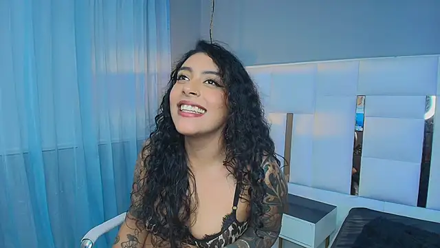 Snapshot of magic_marg chatting on March 21, 11:45 pm magic marg online show from March 21, 11:45 pm