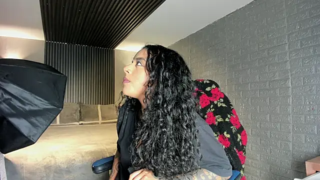 magic marg online show from November 29, 7:50 pm