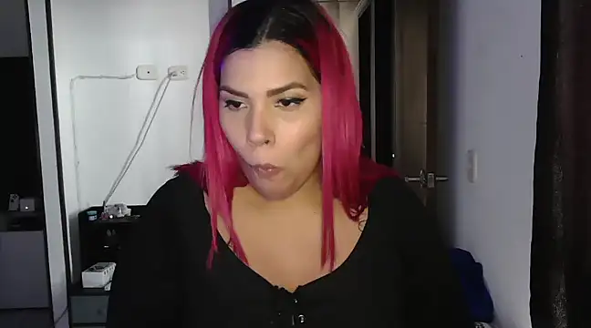 Snapshot of CarolinaRincon chatting on January 31, 8:22 pm CarolinaRincon online show from January 31, 8:22 pm