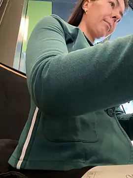 eveangelll online show from November 24, 8:14 am