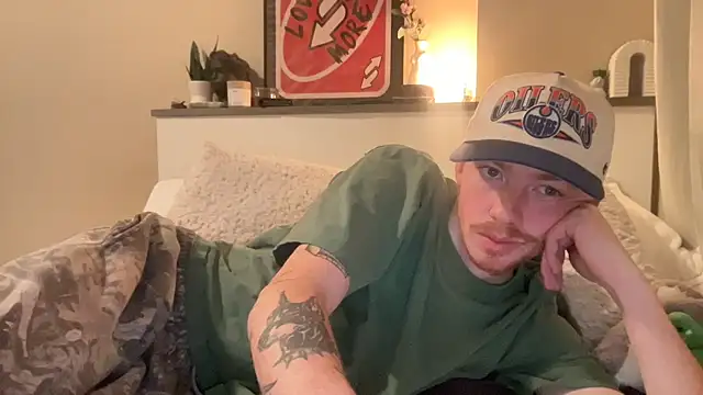 Snapshot of younghungginger chatting on January 25, 12:27 am younghungginger online show from January 25, 12:27 am